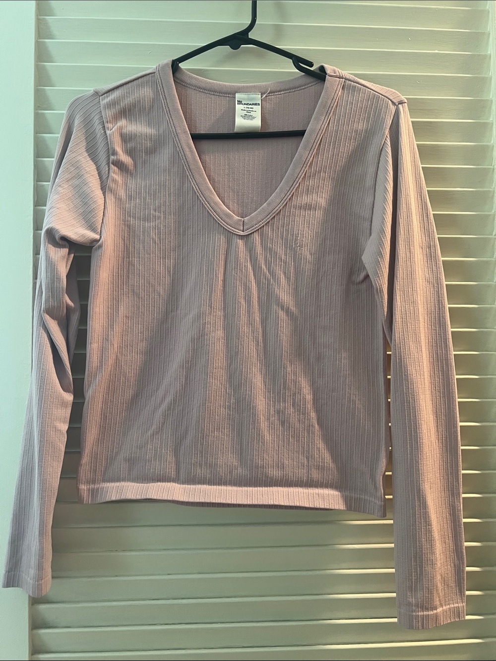 Women’s Long-Sleeve V-Neck Ribbed Top - Light Mauve